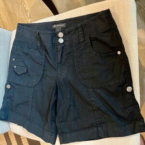 INC International Concepts Black Cargo Shorts Size 2